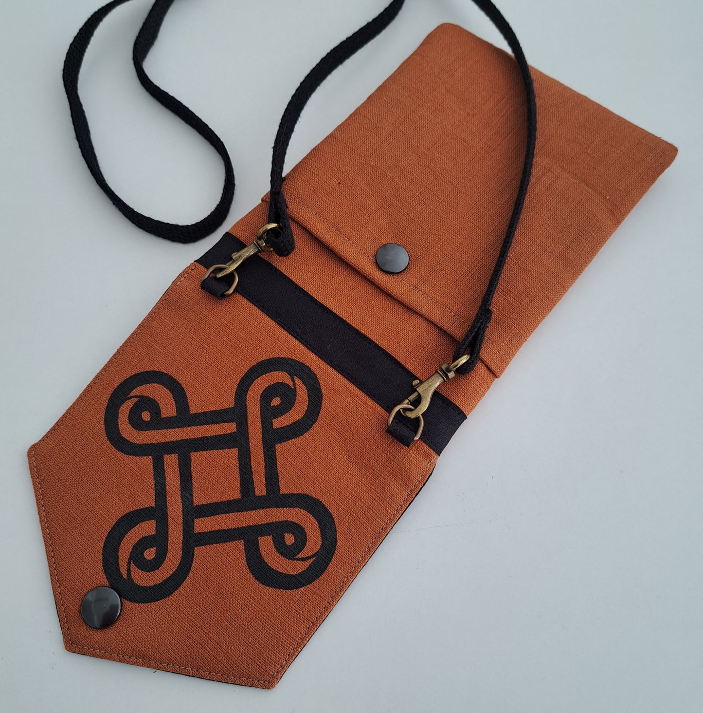 Looped square phone purse